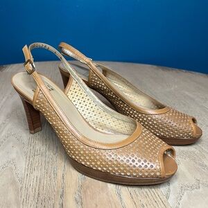Stuart Weitzman Tan Peep-Toe Slingback Pumps Cut Out Heels Women’s Size 6